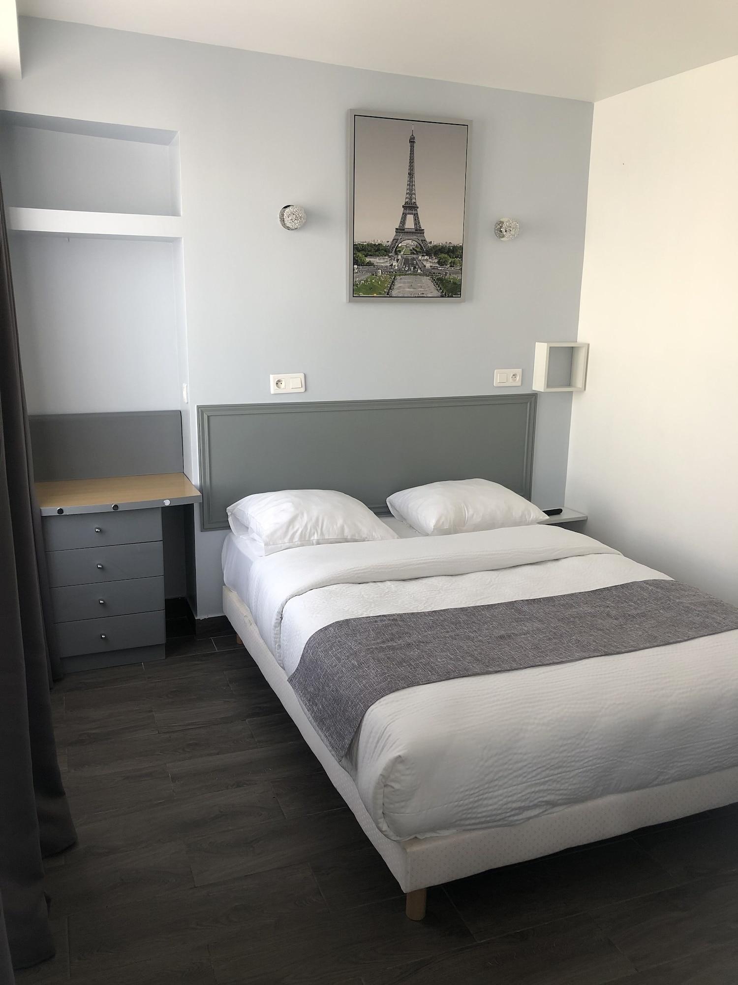 Hotel Clauzel Paris Luaran gambar