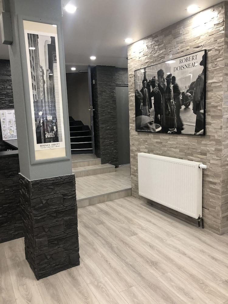 Hotel Clauzel Paris Luaran gambar